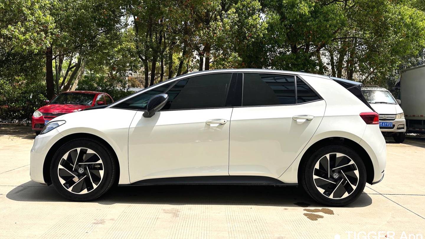 Volkswagen 2025 ID.3 Smart and outstanding oxygen version