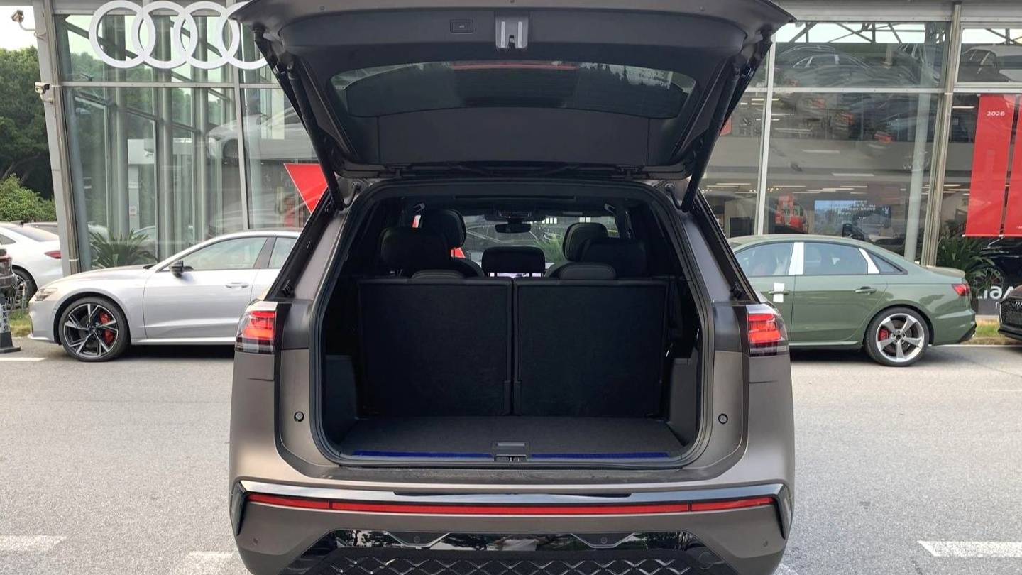 Volkswagen 2026 ‌Teramont Touareg Pro 450TSI 4WD Peak Edition