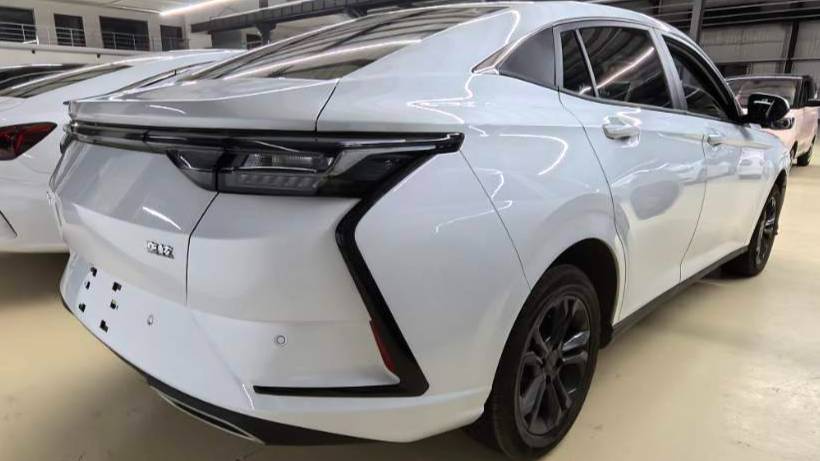 AEOLUS 2025 Yi Xuan 1.5L Automatic Luxury Model