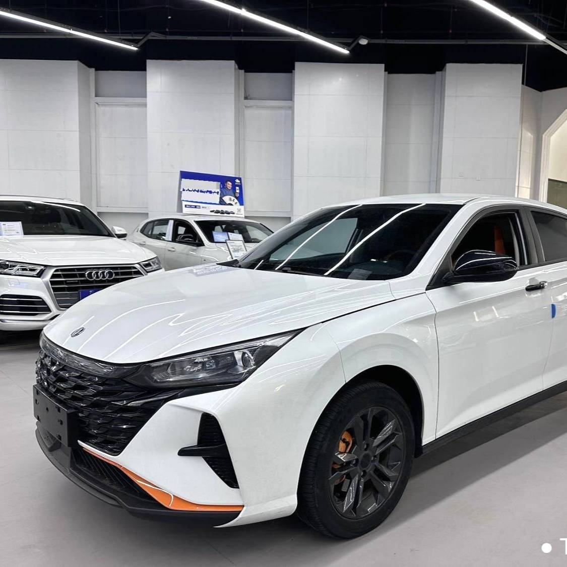 AEOLUS 2023 Yi Xuan 1.5L Automatic Honor Edition سيارة مستعملة