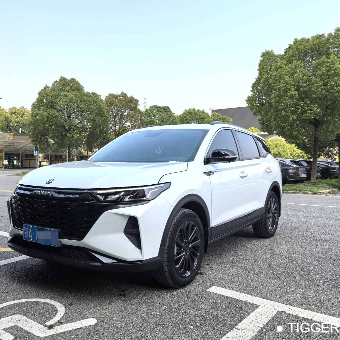 AEOLUS 2023 AX7 Mach version 1.5T DCT DF41 سيارة مستعملة