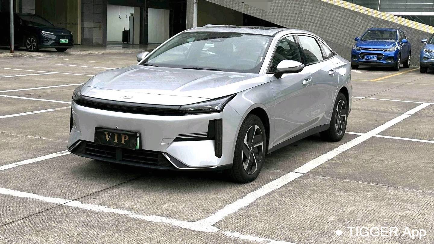 GALAXY 2025 L6 EM-i 140km Starship Edition