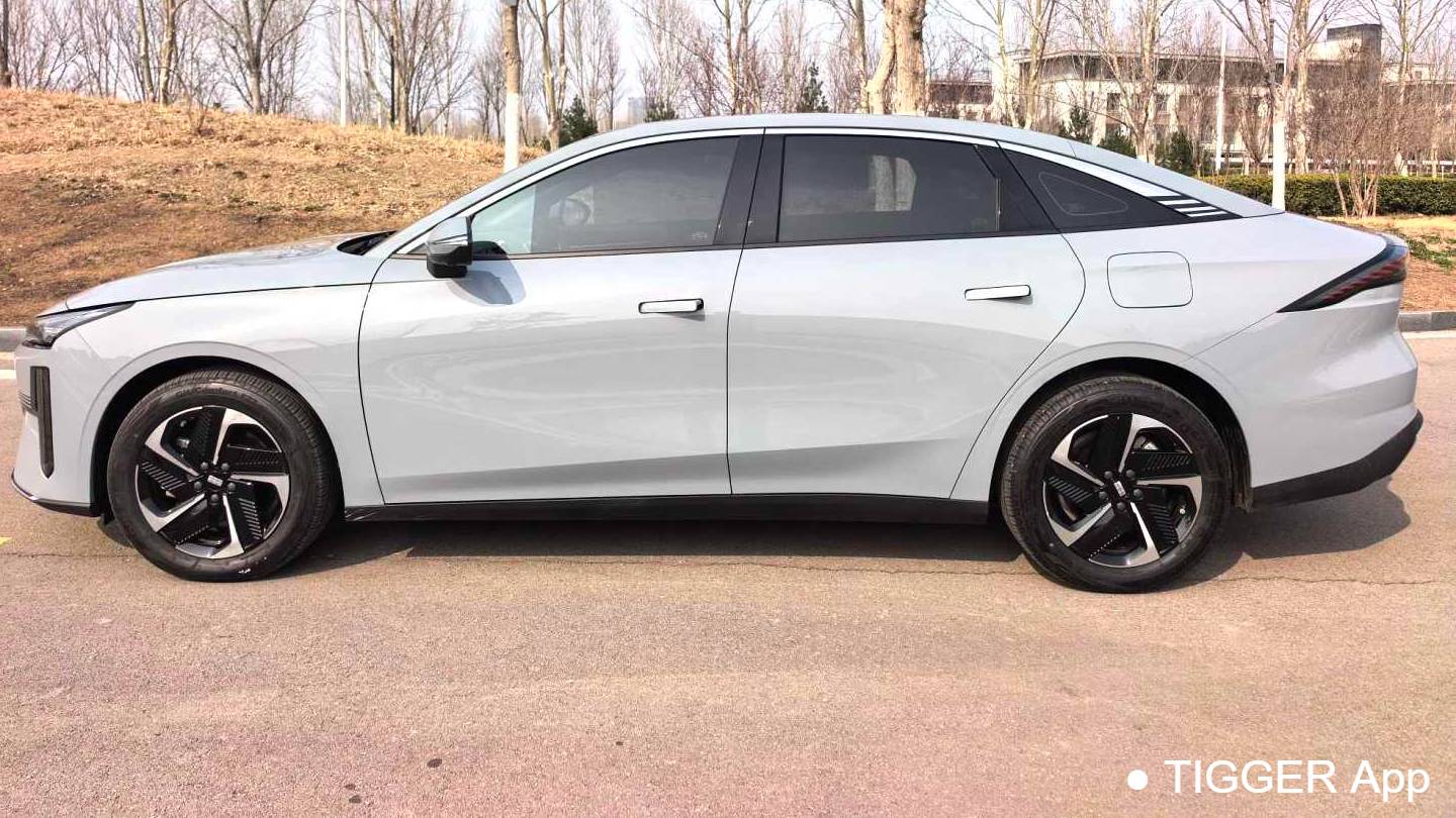 GALAXY 2023 L6 125km MAX