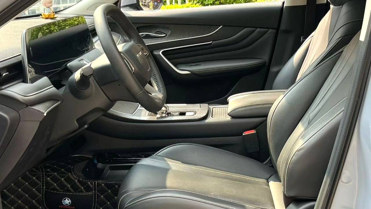 Venucia‌ 2023 Venucia V 260T Dark Horse Edition Pro