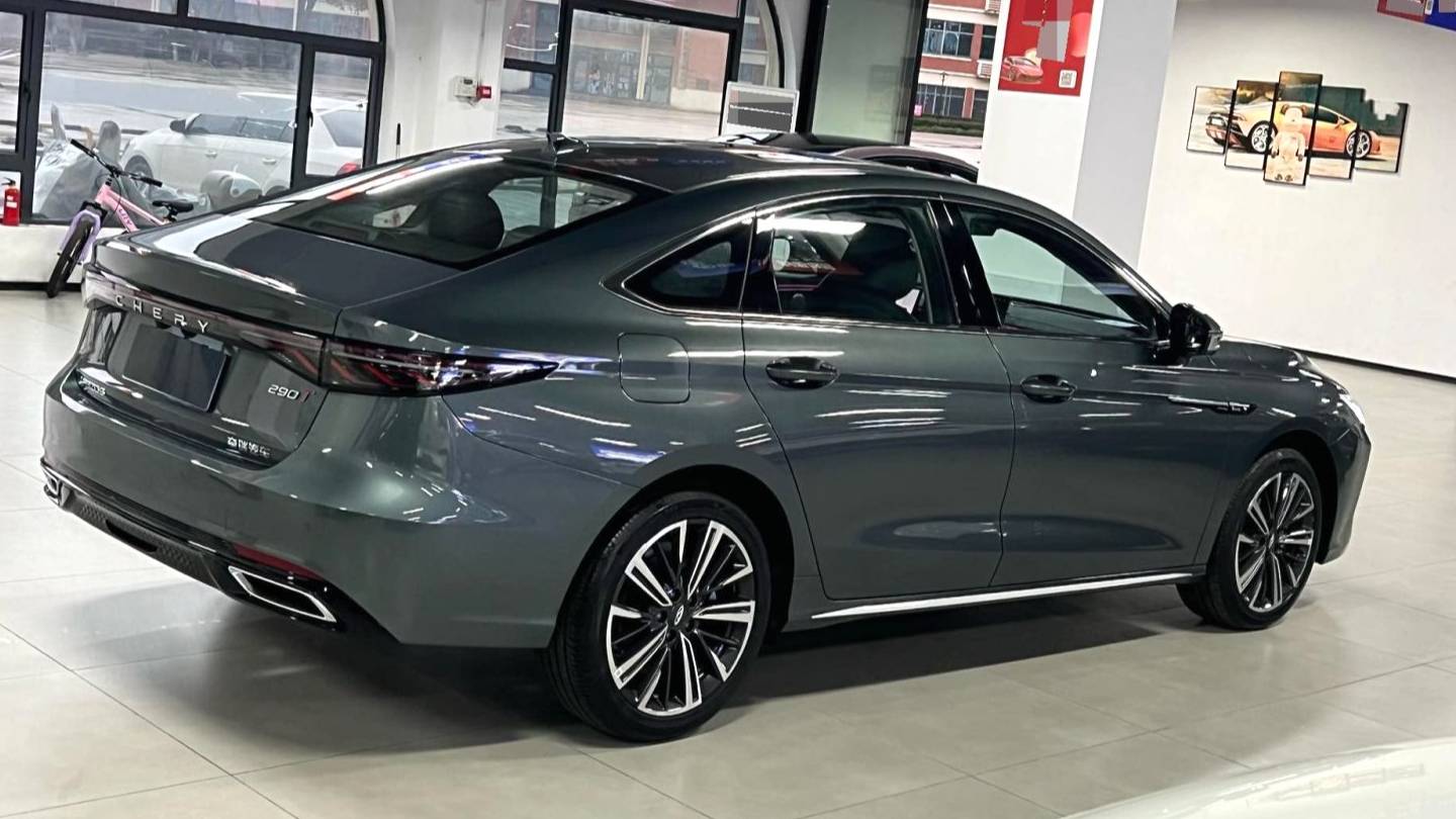 Chery 2025 ARRIZO 8 PRO 1.6T DCT Luxury Model+