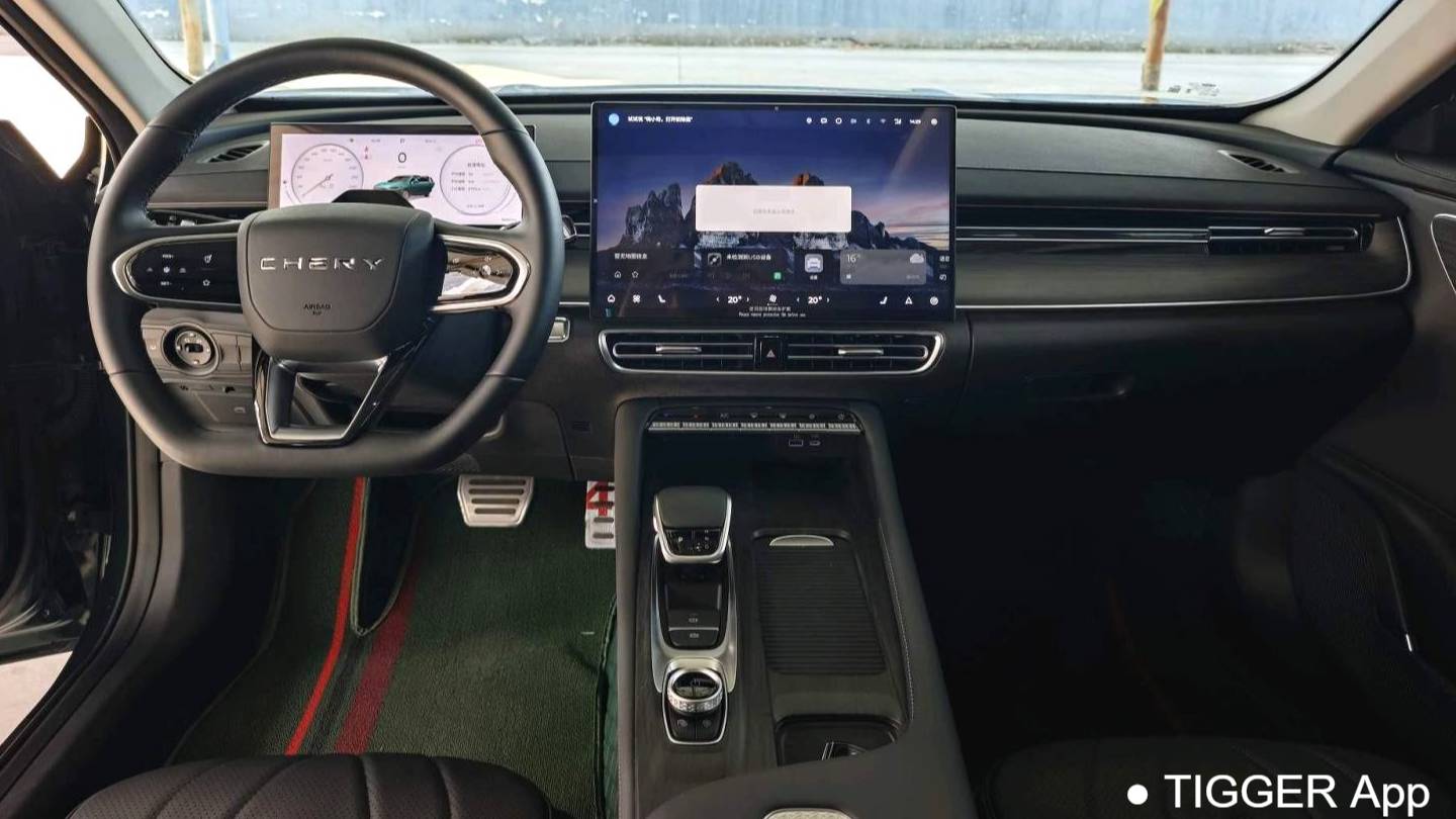 Chery 2025 ARRIZO 8 PRO 2.0T DCT Premium Edition