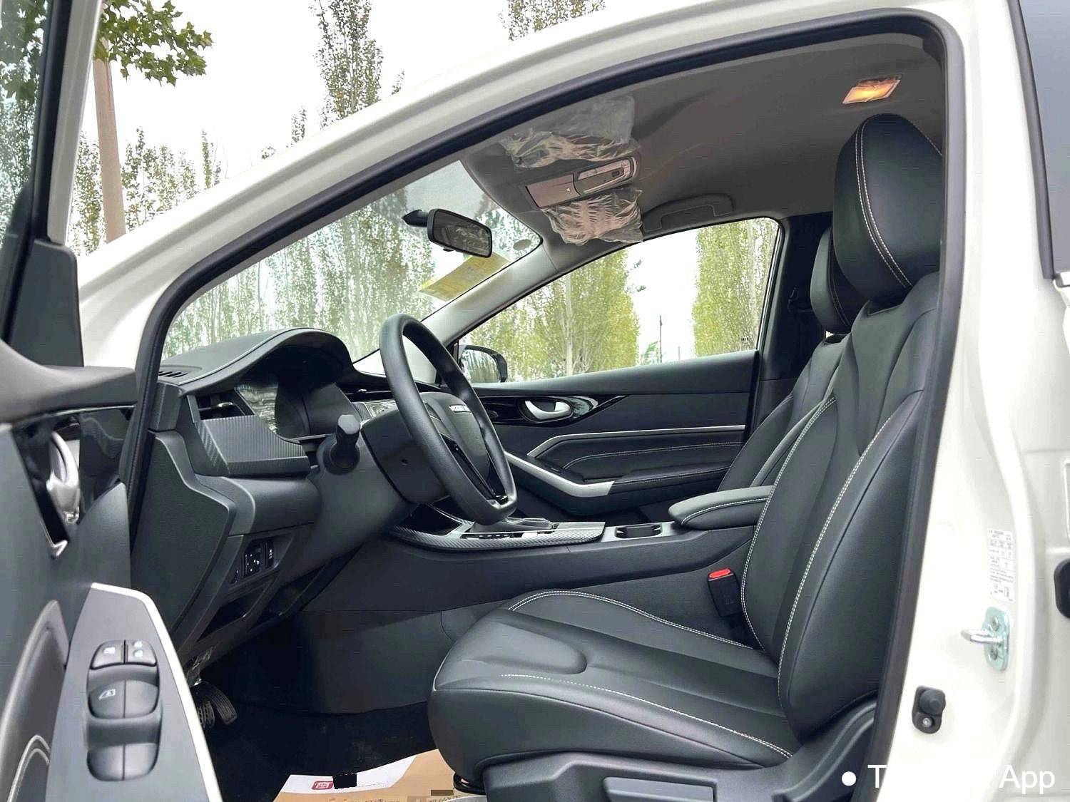 used Venucia‌ 2023 D60 PLUS 1.6L XE CVT Trendy Collar Edition