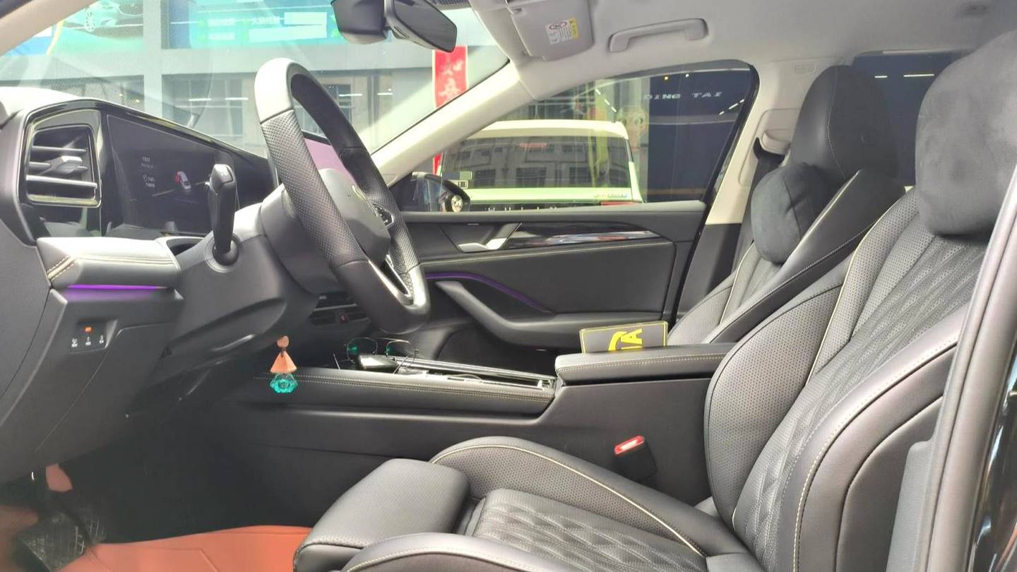 Volkswagen 2024 Magotan 380TSI DSG Premium Edition Big Mai Bag