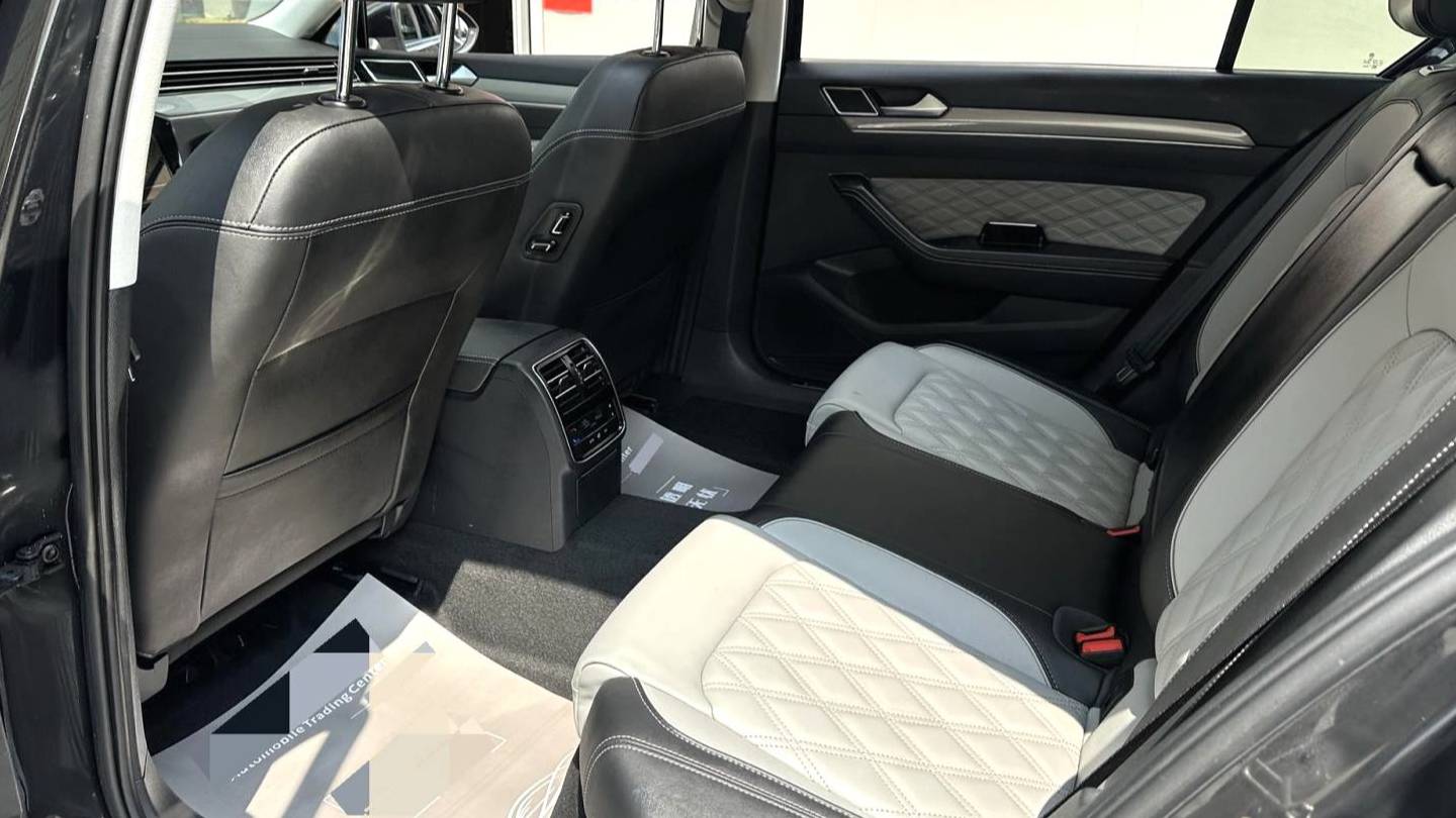 Volkswagen 2023 Magotan 2 million commemorative edition 330TSI DSG leading model