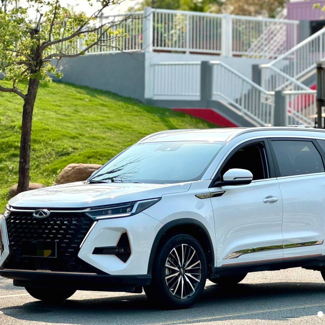 Chery 2022 Tiggo 8PRO 290T two wheel drive massive edition 7-seater سيارة مستعملة