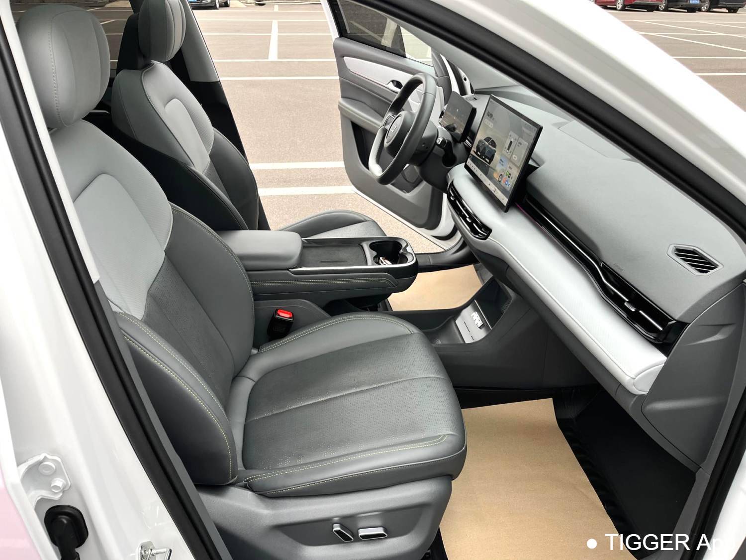 BESTUNE 2025 Yueyi 03 565km Ultimate Edition