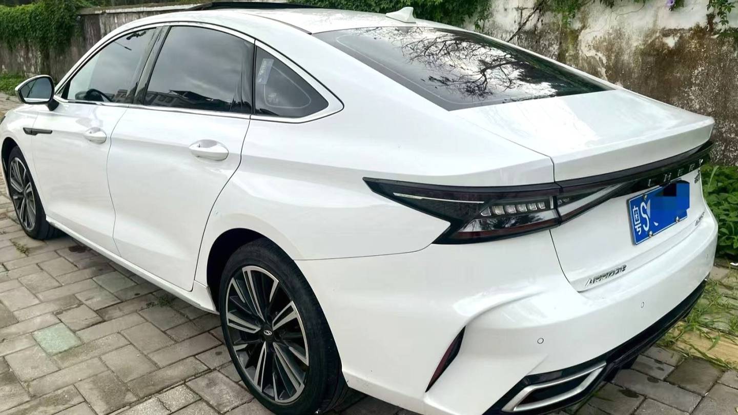 Chery 2022 ARRIZO 8 1.6T DCT Yi