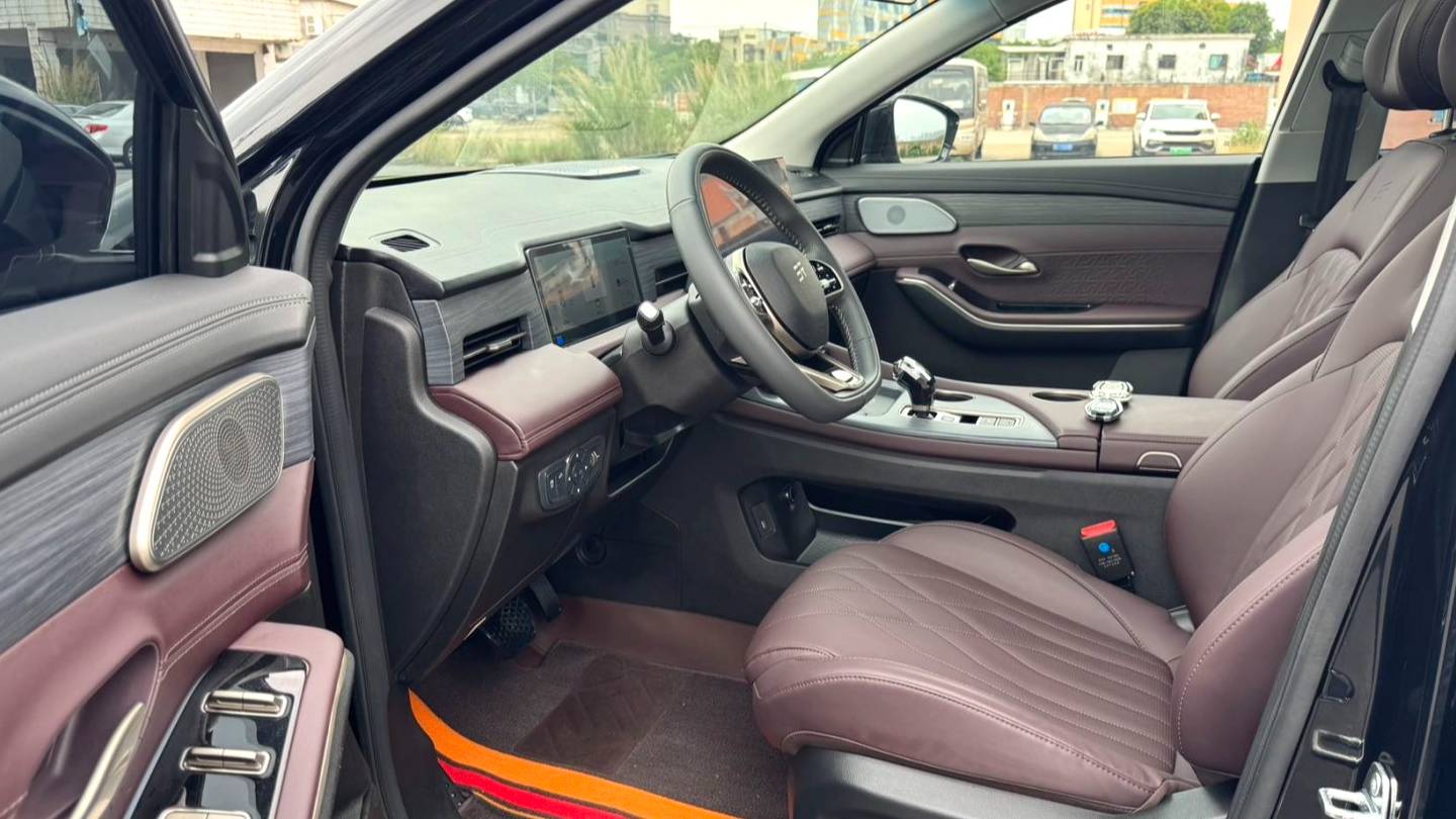 JETOUR 2024 X90 PRO 1.6T DCT Ultimate Edition 7-seater