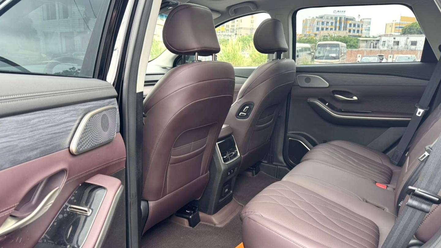 JETOUR 2024 X90 PRO 1.6T DCT Ultimate Edition 7-seater