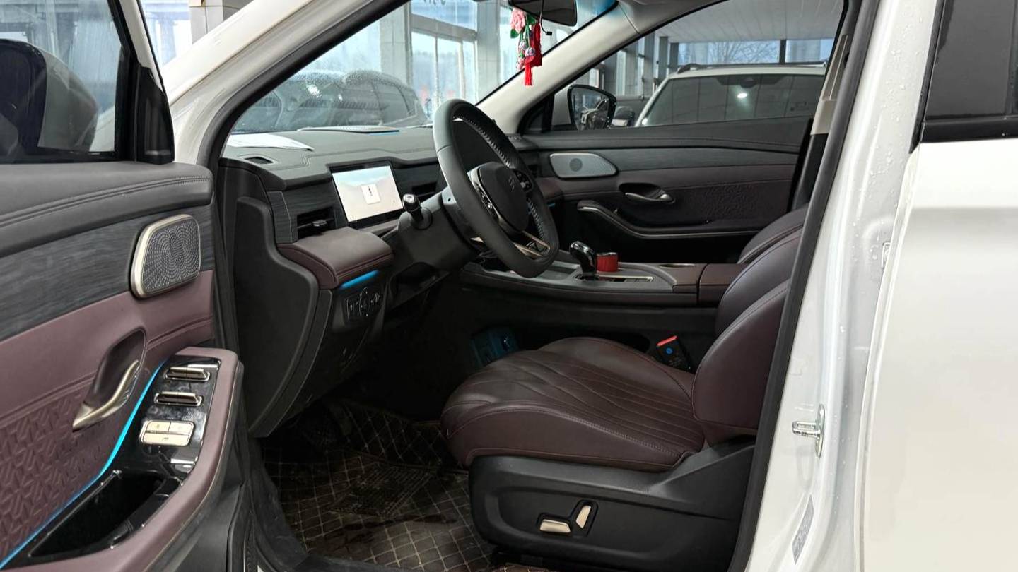 JETOUR 2024 X90 PRO 1.6T DCT Ultimate Edition 7-seater