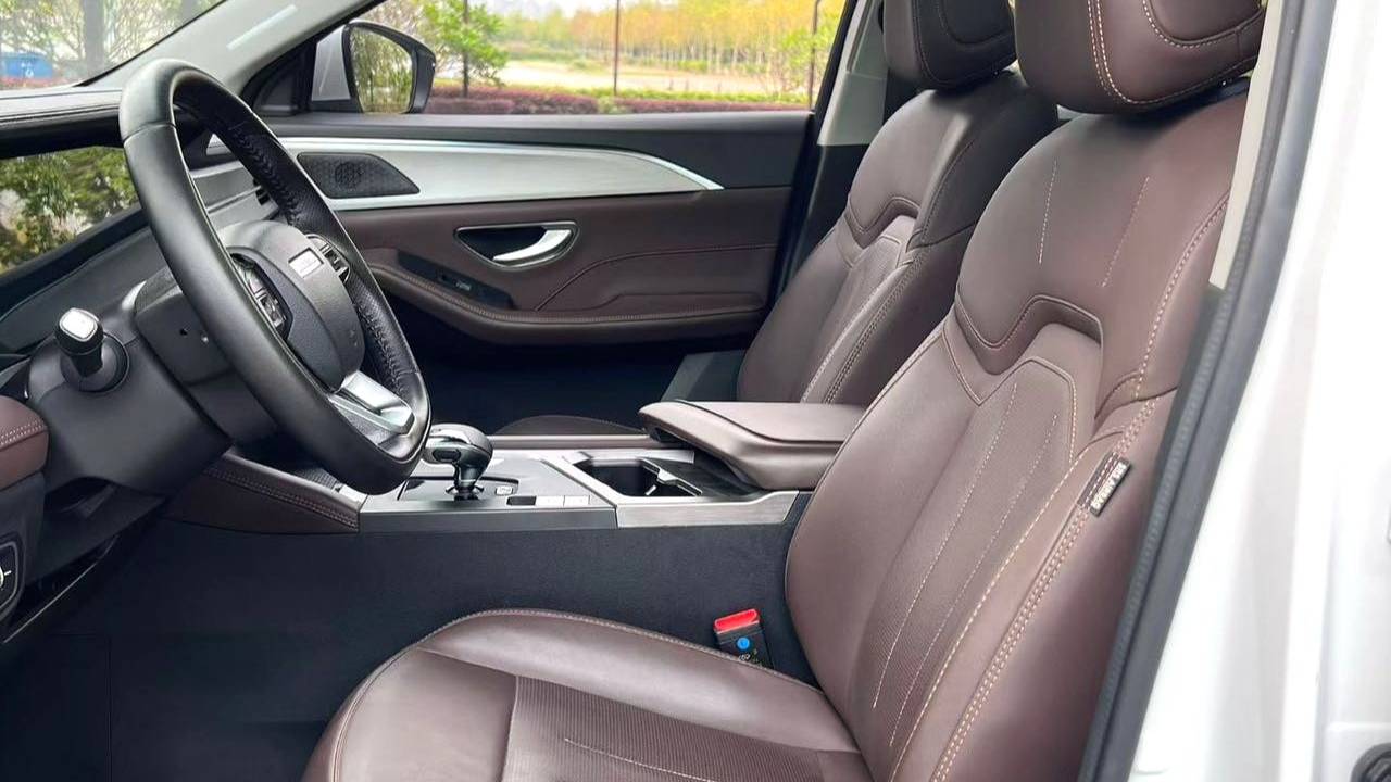 JETOUR 2023 X90 PLUS 1.6TD DCT Villa 7 Blocks