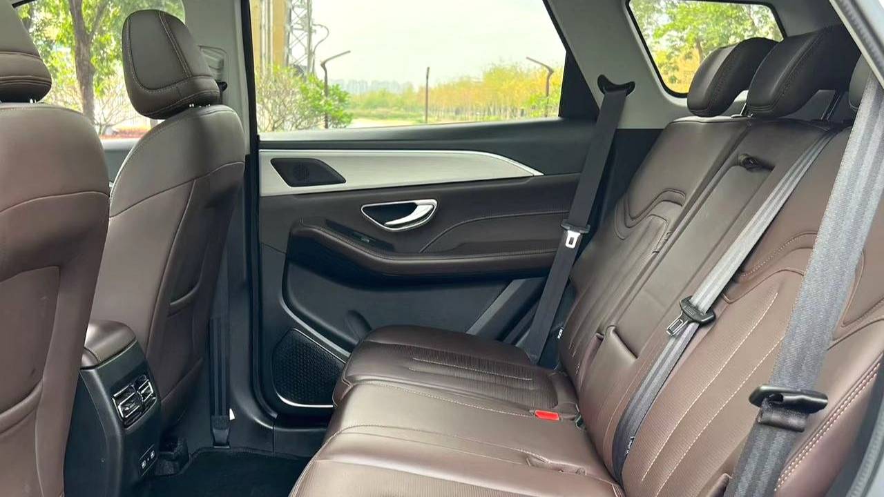 JETOUR 2023 X90 PLUS 1.6TD DCT Villa 7 Blocks