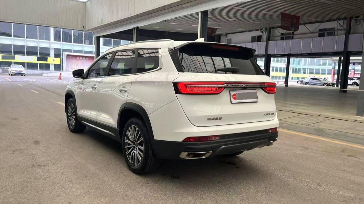 JETOUR 2023 X90 PLUS 1.6TD DCT flat layer+5 seats