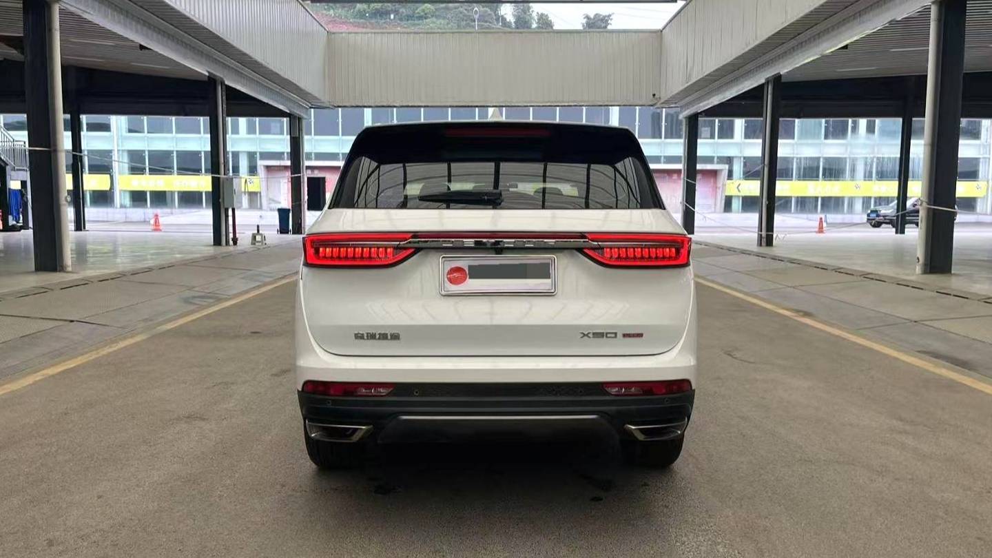 JETOUR 2023 X90 PLUS 1.6TD DCT flat layer+5 seats