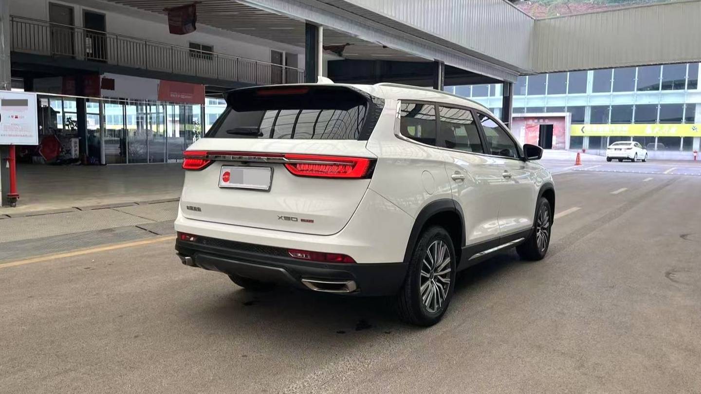 JETOUR 2023 X90 PLUS 1.6TD DCT flat layer+5 seats