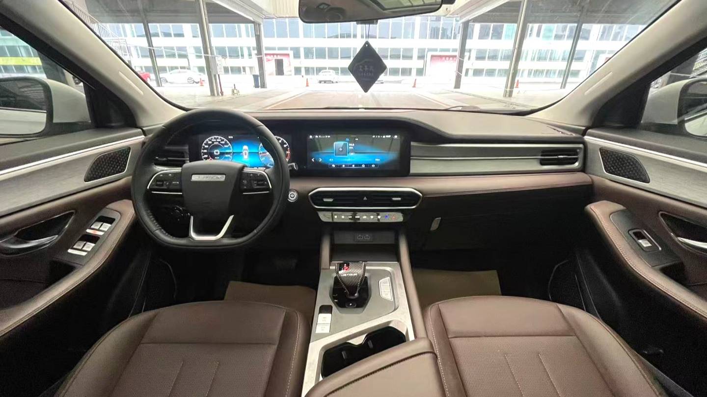 JETOUR 2023 X90 PLUS 1.6TD DCT flat layer+5 seats