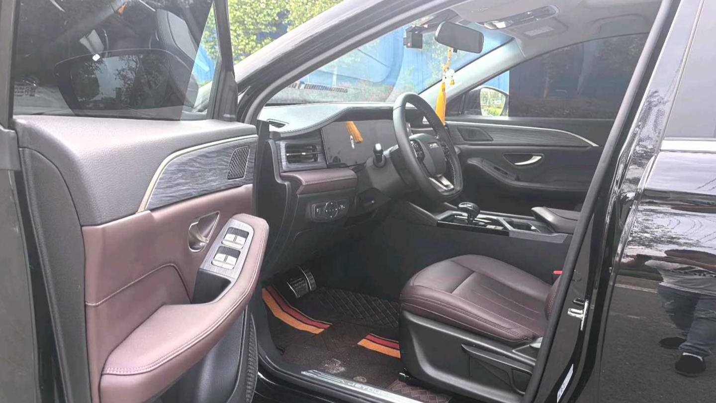 JETOUR 2024 X90 PLUS 1.6TD DCT Family Fun Edition 7-seater