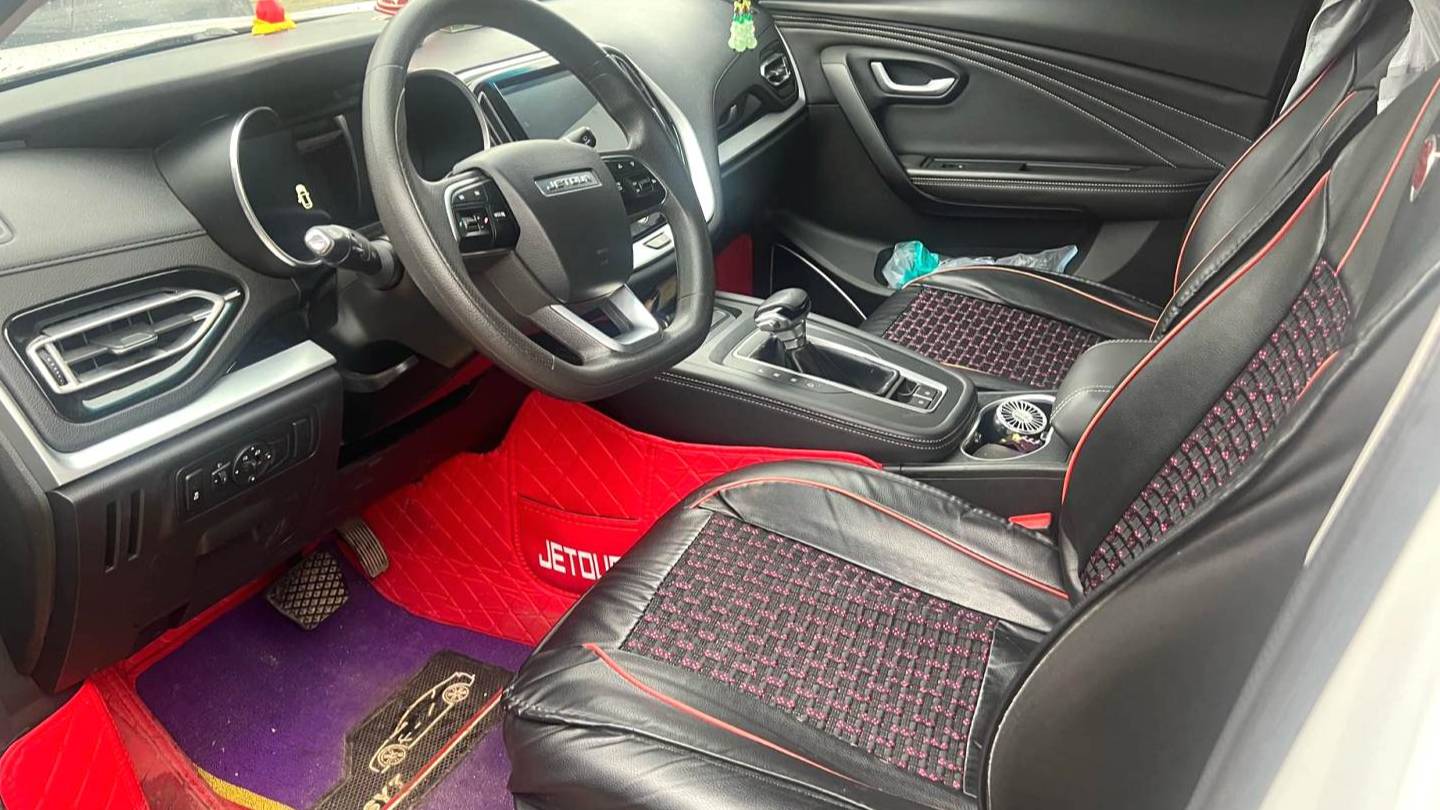 JETOUR 2021 X70M 1.5T DCT Prestige Partner Type 5-seater