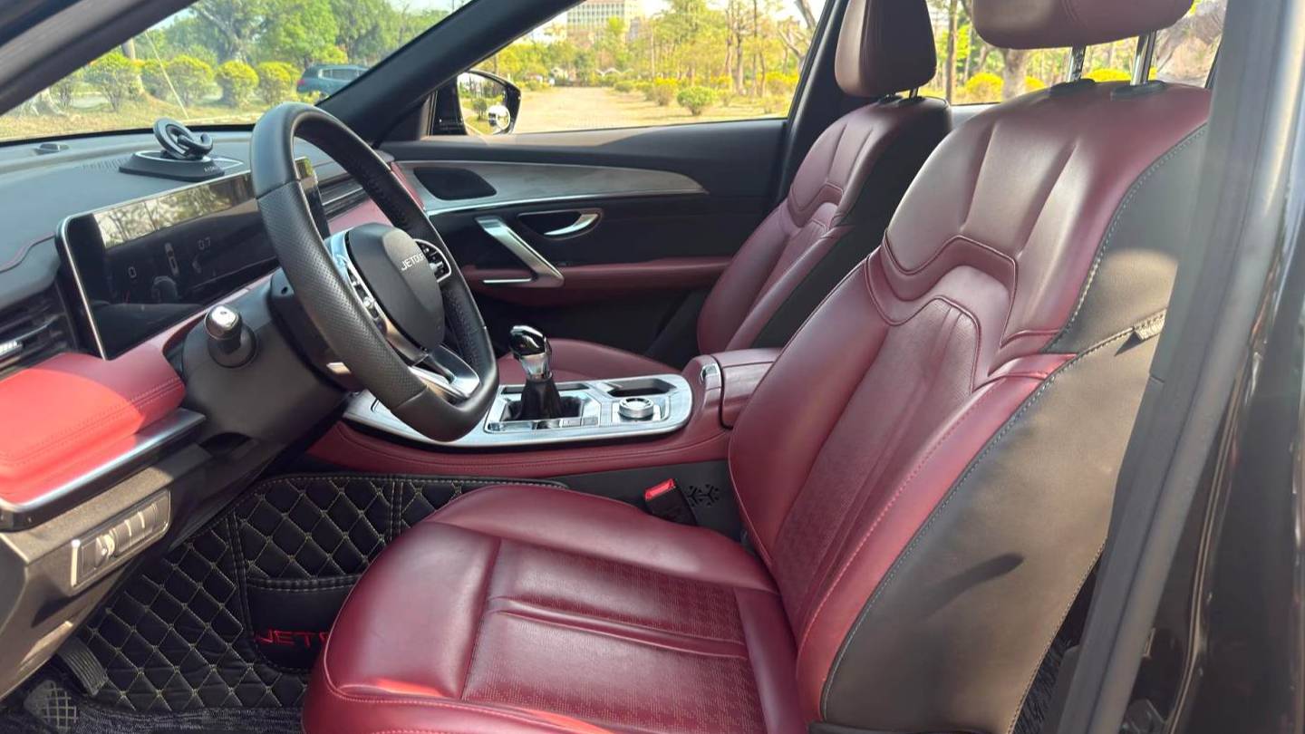 JETOUR 2023 X70 PRO 1.6T Manual Enjoyment Type 5-seater