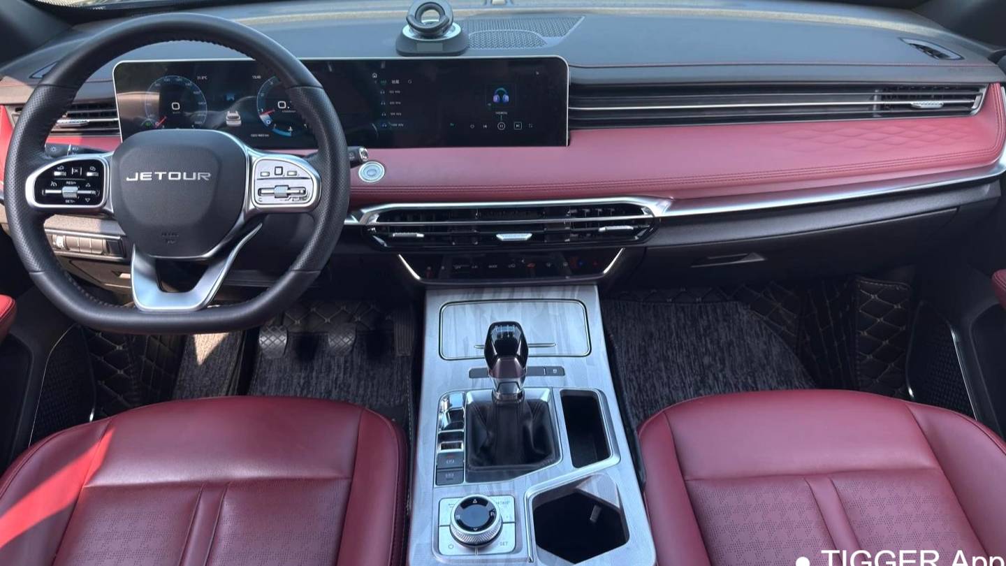 JETOUR 2023 X70 PRO 1.6T Manual Enjoyment Type 5-seater