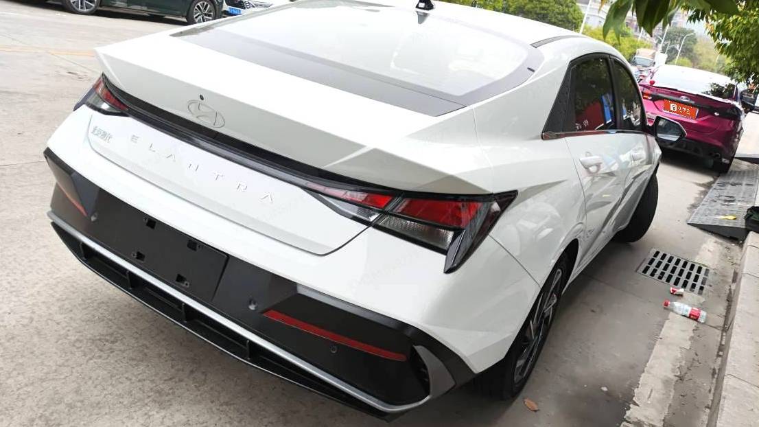 HYUNDAI 2023 Elantra 1.5L CVT GLS Leading Edition