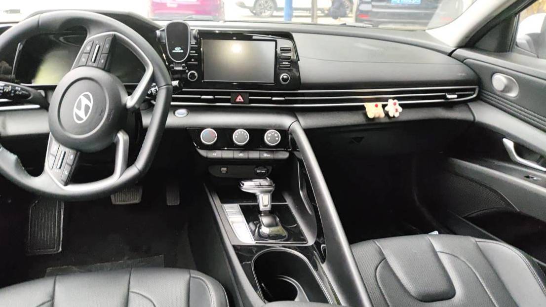 HYUNDAI 2023 Elantra 1.5L CVT GLS Leading Edition