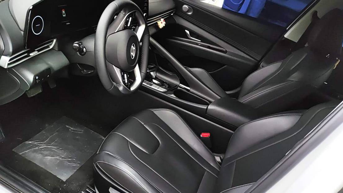 HYUNDAI 2023 Elantra 1.5L CVT GLS Leading Edition