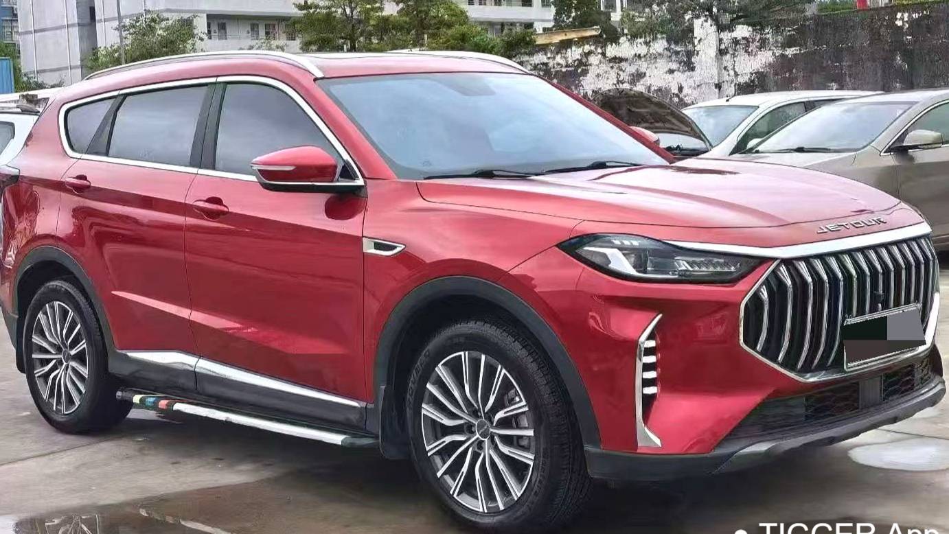 JETOUR 2023 X70 PLUS 1.5T CVT Flagship PRO 7-seater