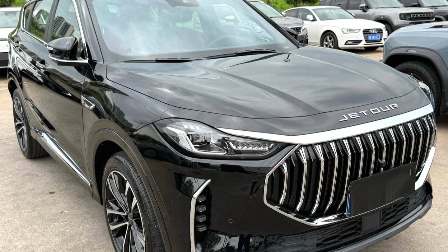 JETOUR 2023 X70 PLUS 1.6T DCT Strongman PRO 5-seater