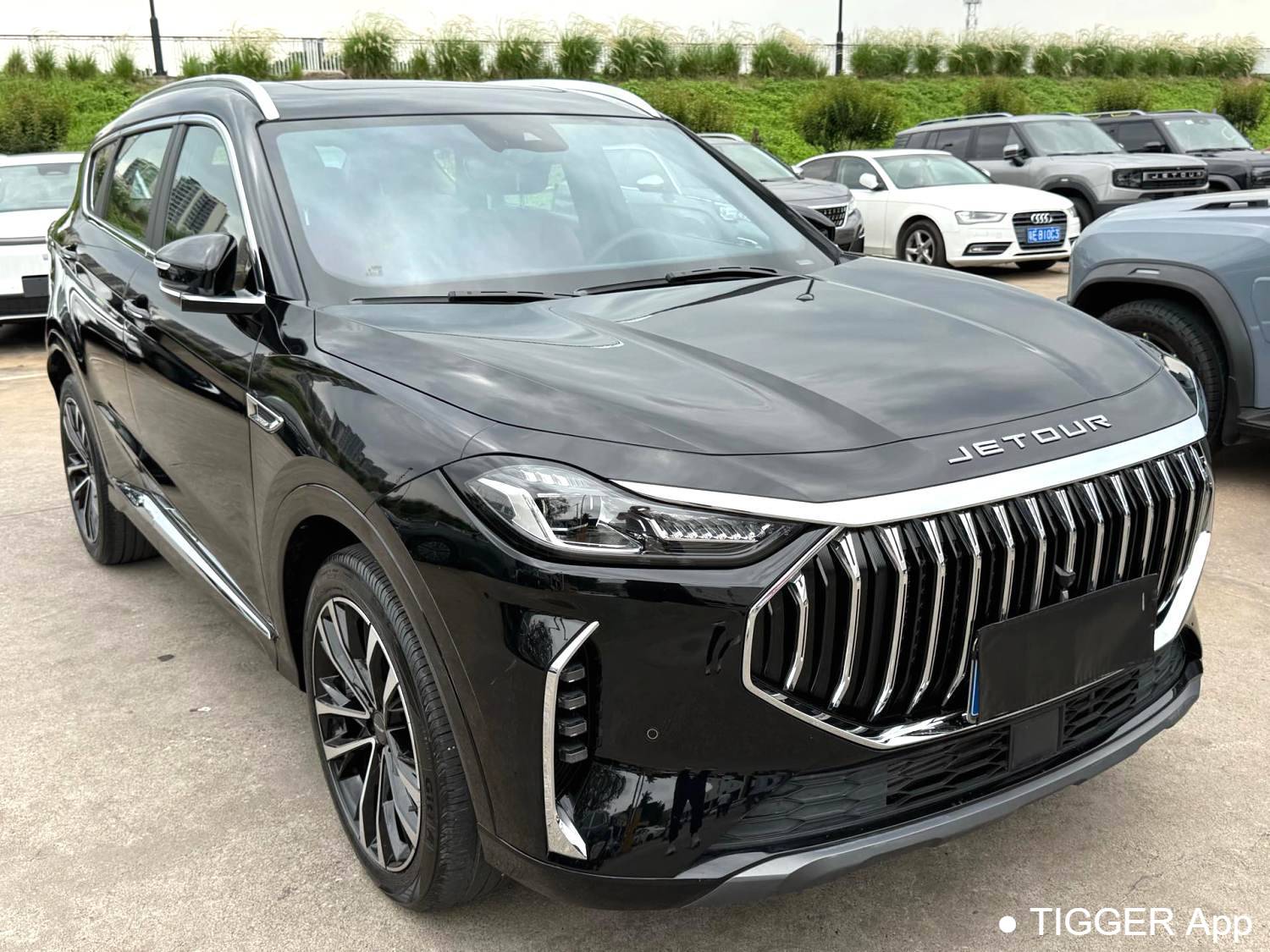 JETOUR 2023 X70 PLUS 1.6T DCT Strongman PRO 5-seater