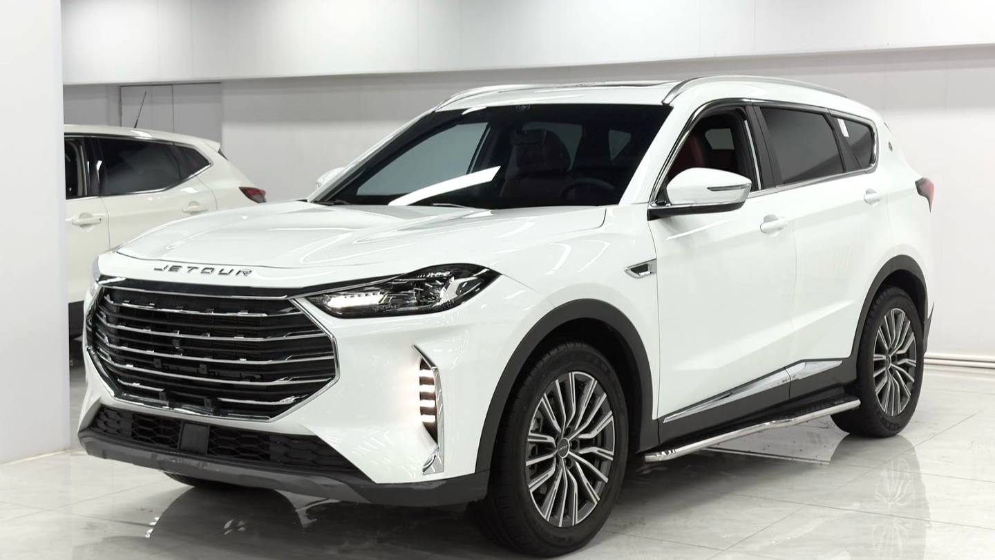 JETOUR 2023 X70 PLUS 1.5T DCT Self Strengthening PRO 5-seater