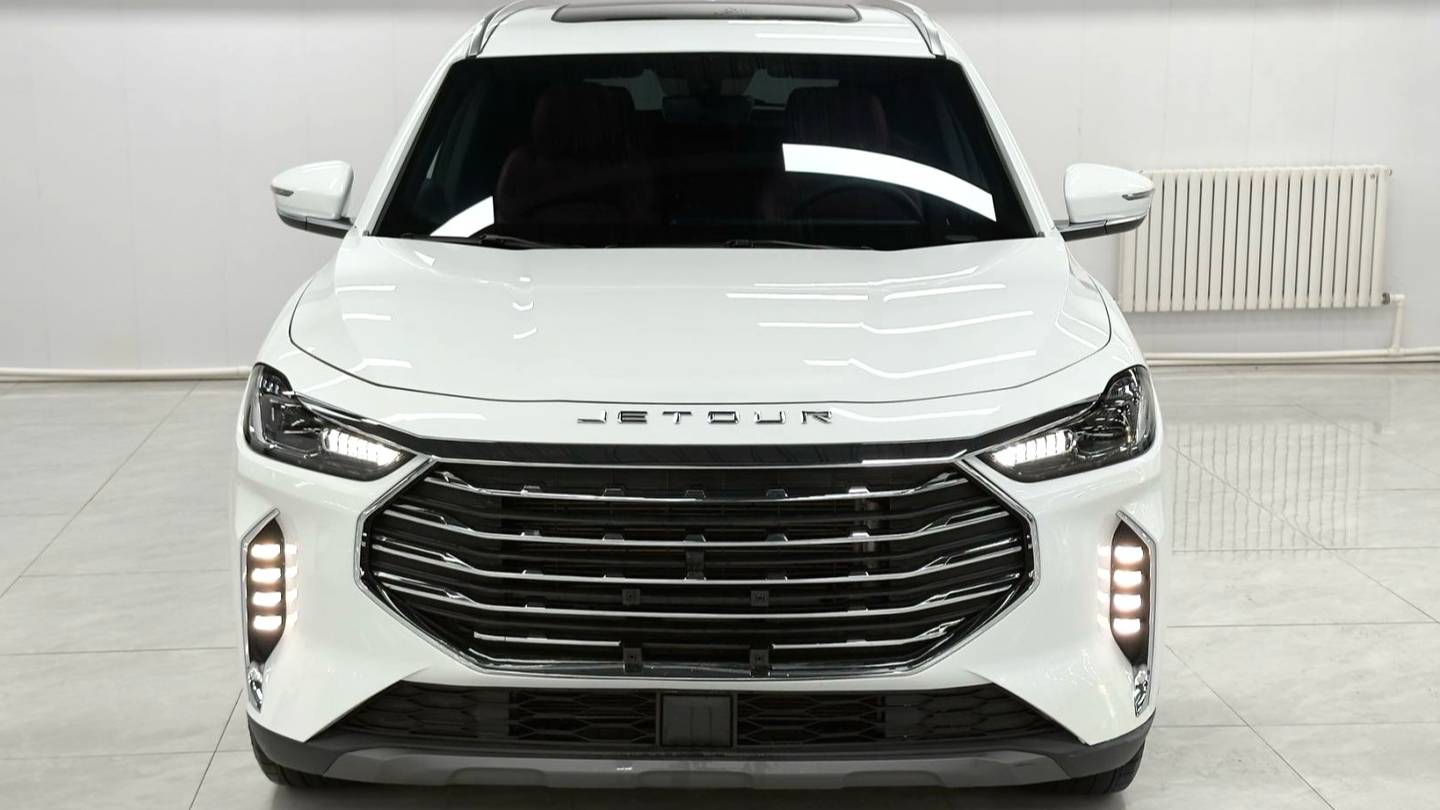 JETOUR 2023 X70 PLUS 1.5T DCT Self Strengthening PRO 5-seater