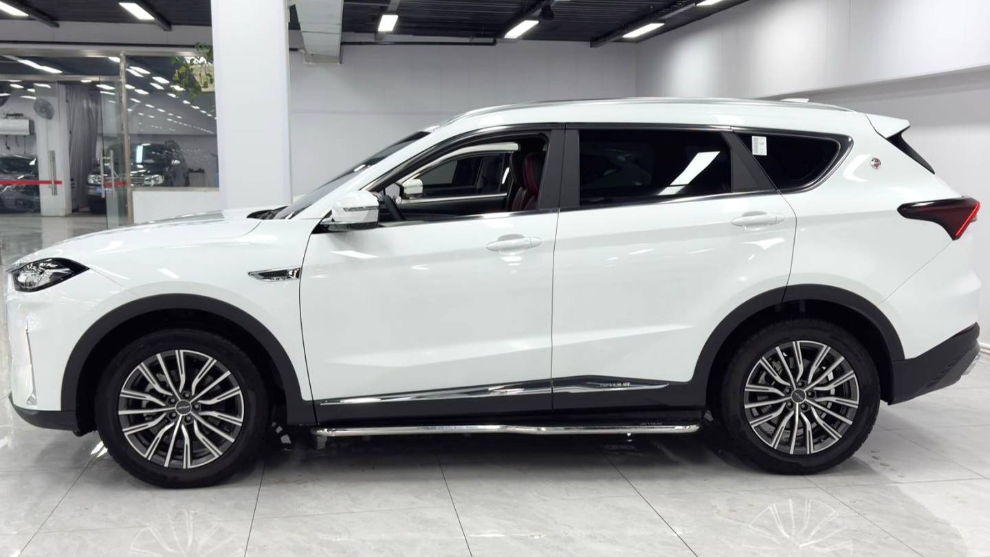 JETOUR 2023 X70 PLUS 1.5T DCT Self Strengthening PRO 5-seater