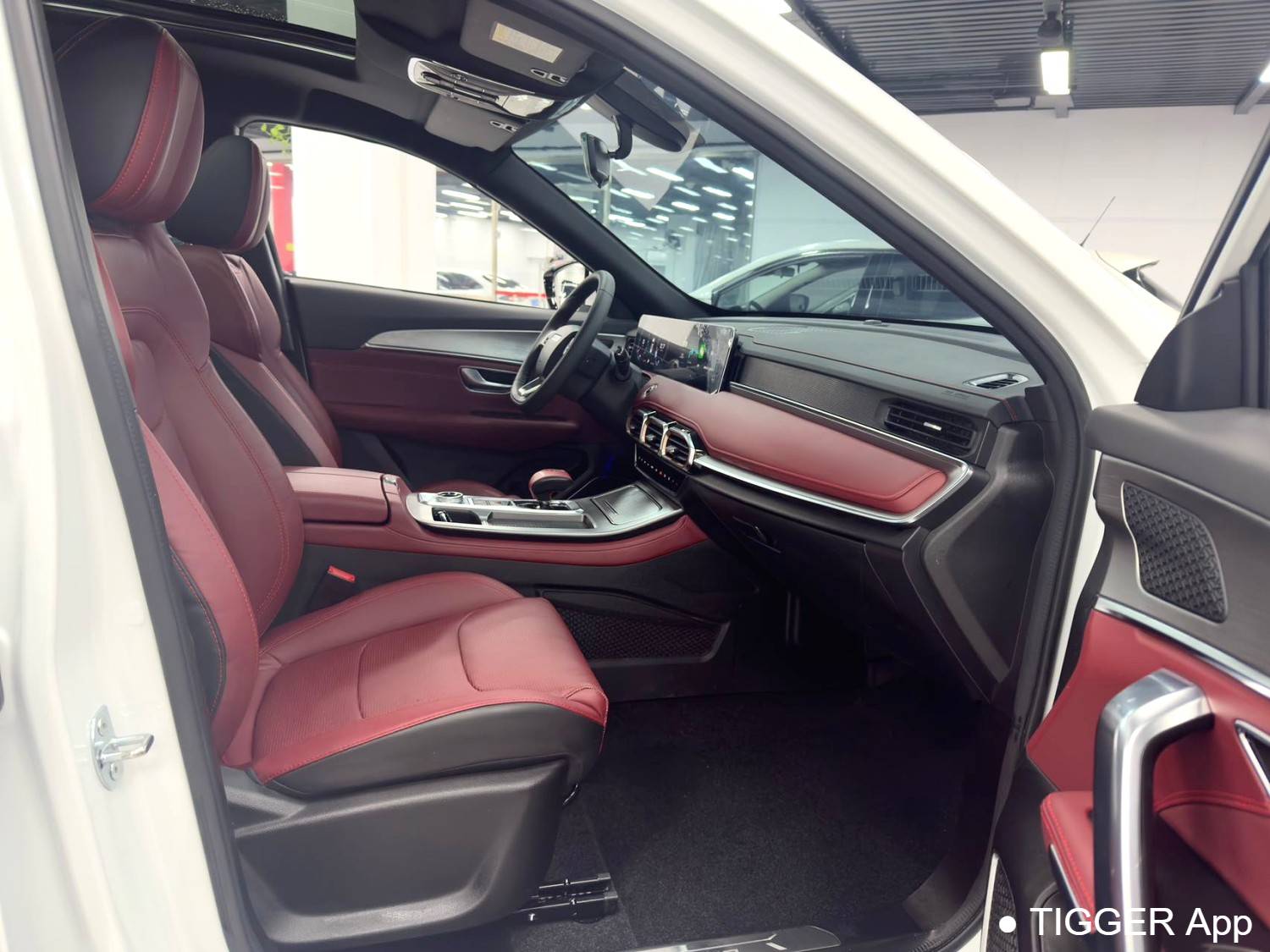 JETOUR 2023 X70 PLUS 1.5T DCT Self Strengthening PRO 5-seater