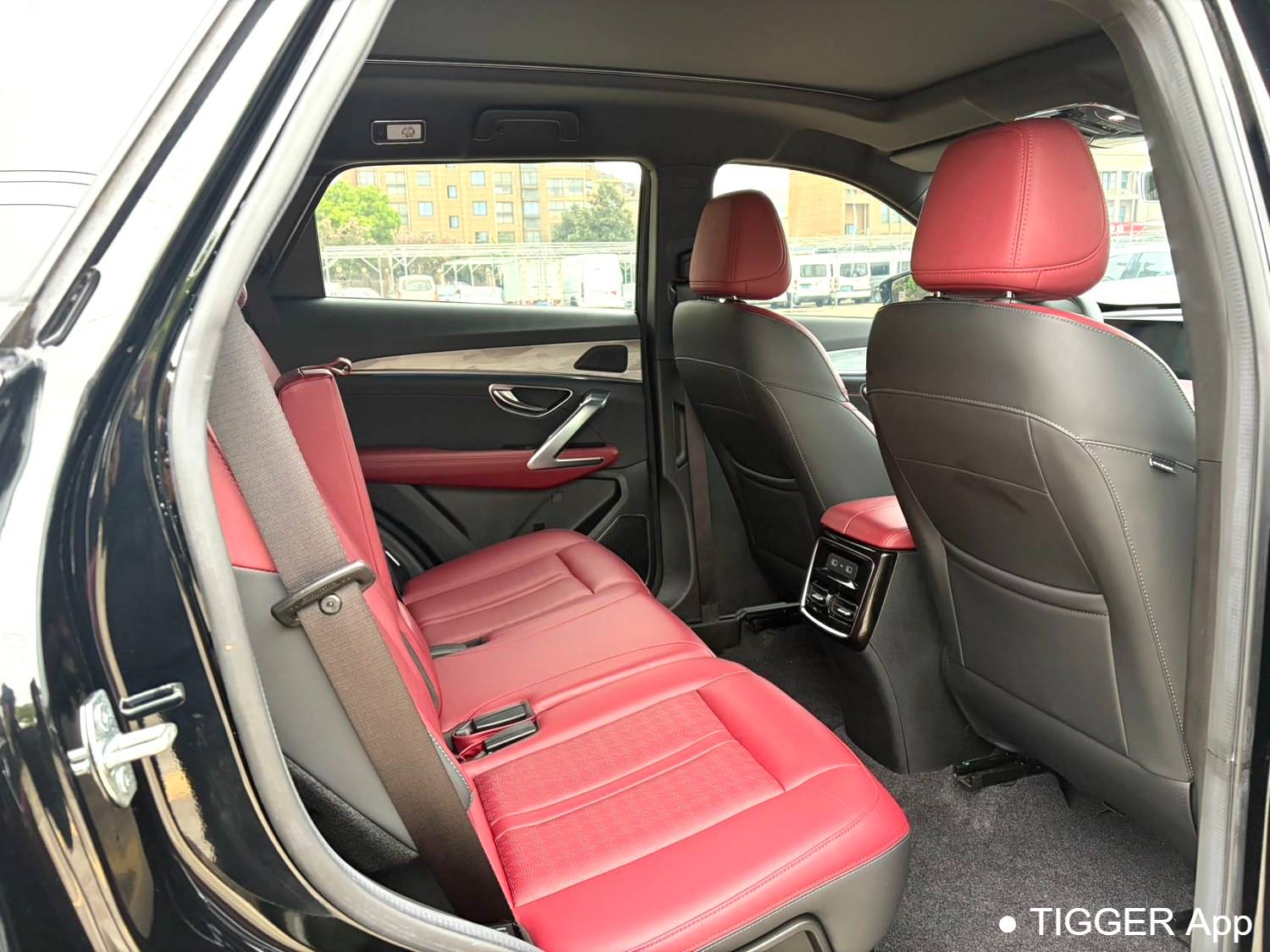 JETOUR 2023 X70 PRO 1.5T DCT Comfort Type 5-seater