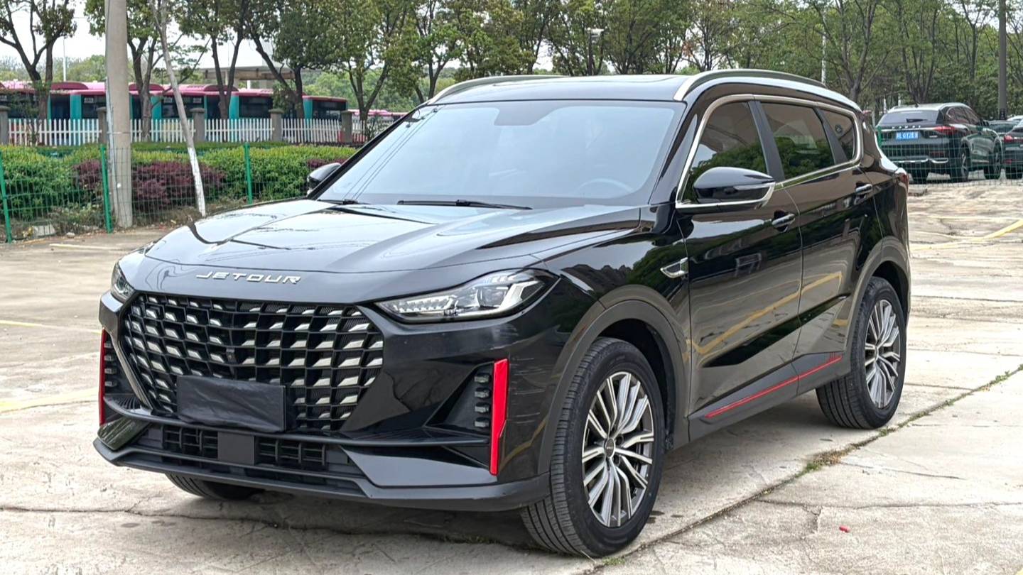 JETOUR 2025 X70 1.5T DCT surpasses PRO version 5-seater
