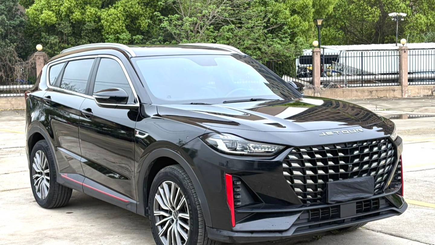 JETOUR 2025 X70 1.5T DCT surpasses PRO version 5-seater