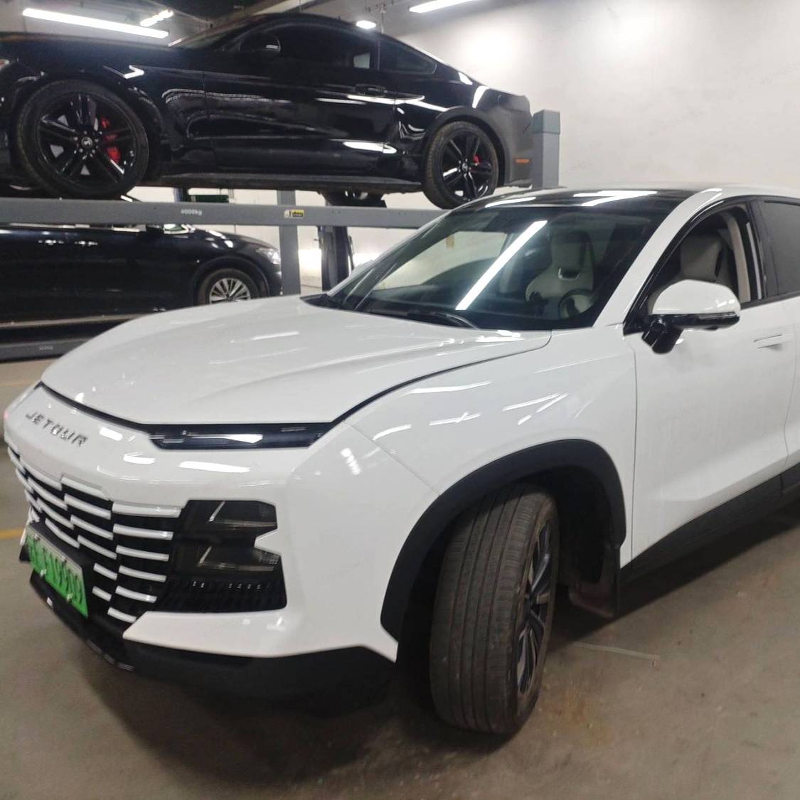 JETOUR 2023 DASHING i-DM‌ 1.5T DHT Lightning 01 Подержанный автомобиль