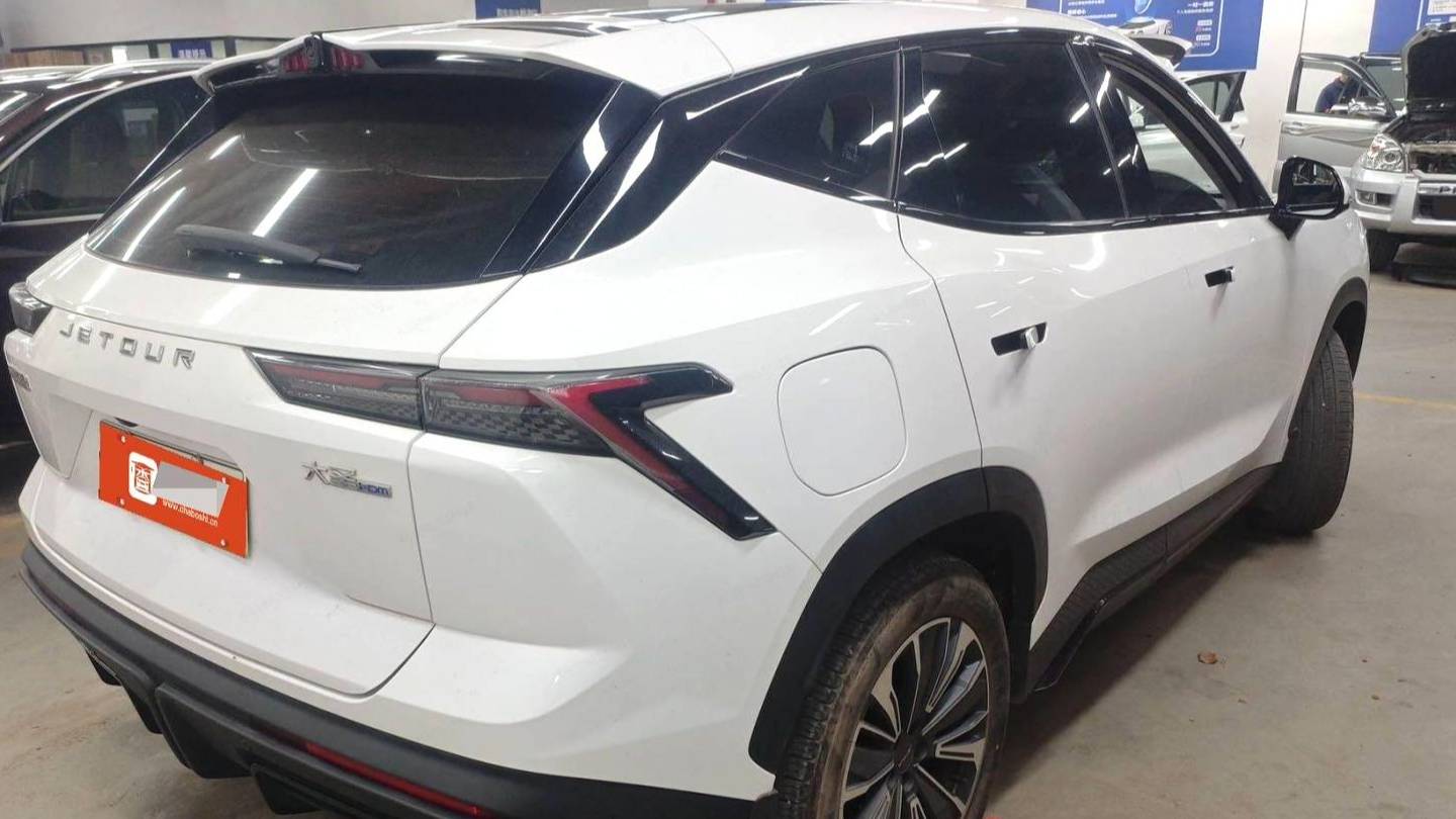 JETOUR 2023 DASHING i-DM‌ 1.5T DHT Lightning 01