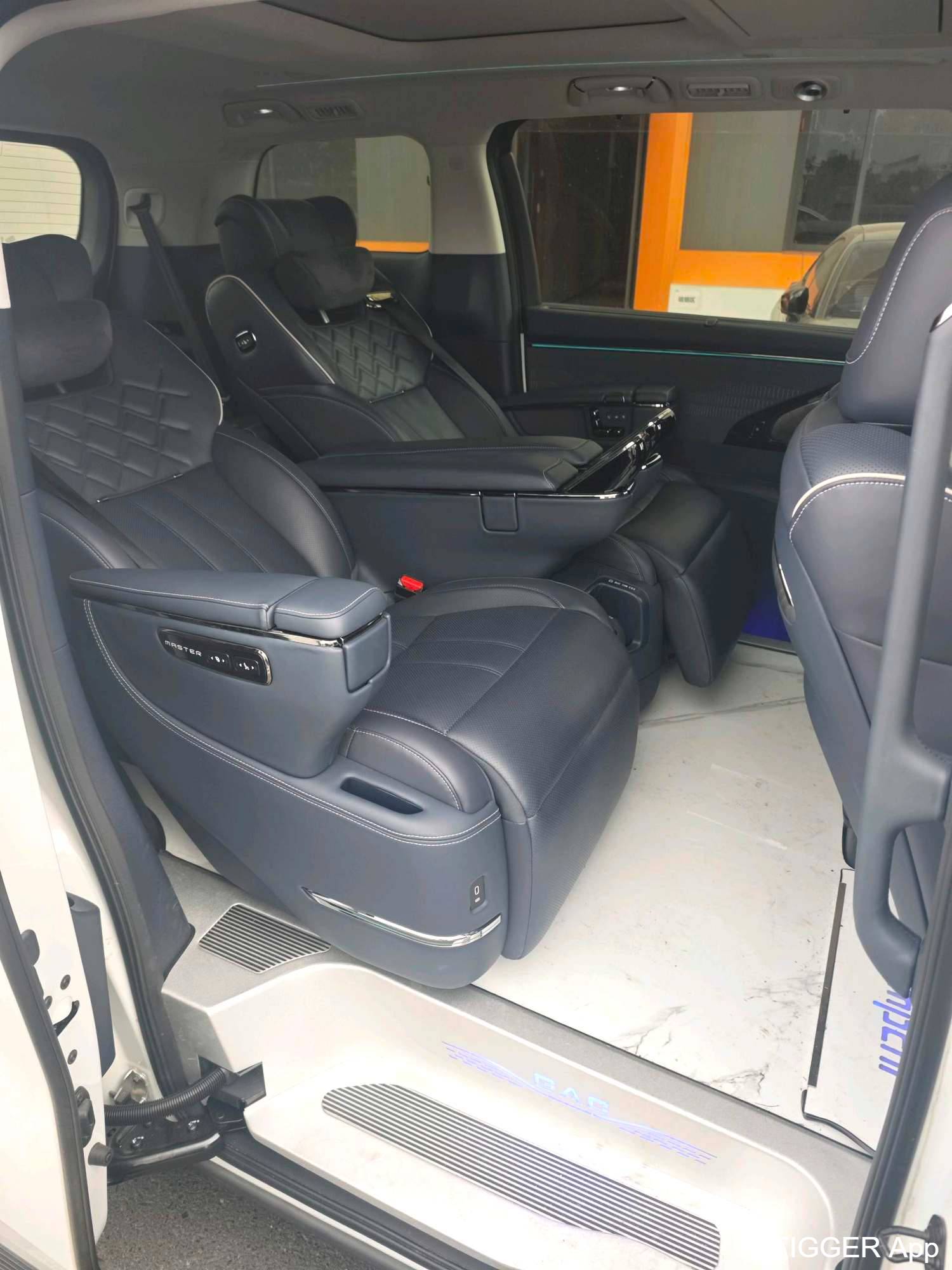 used GAC 2025 Trumpchi M8 Qiankun Series Ultra First Class Cabin