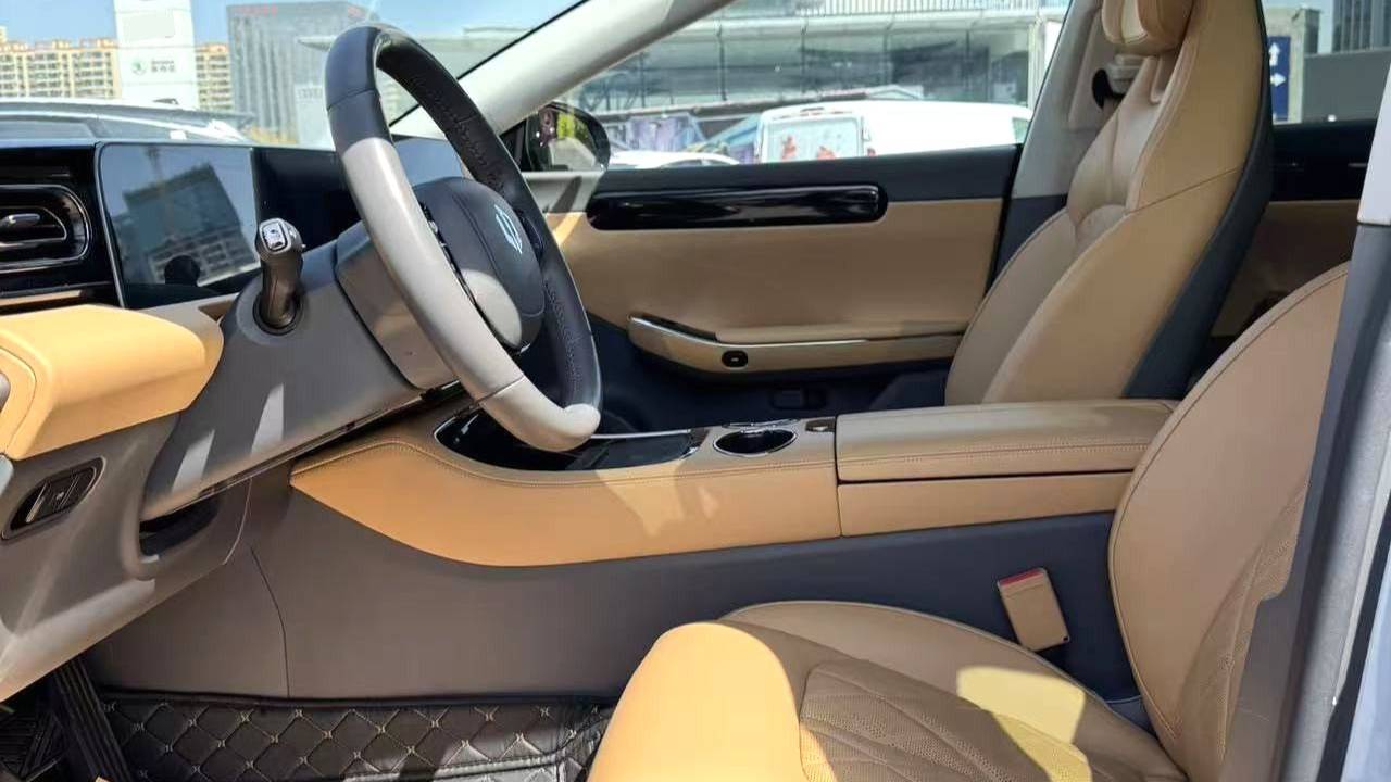 LEAP 2024 C01 Pure Electric 525 Premium Edition