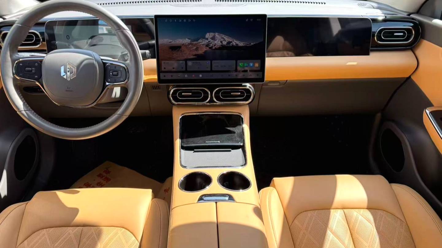 LEAP 2024 C01 Pure Electric 525 Premium Edition