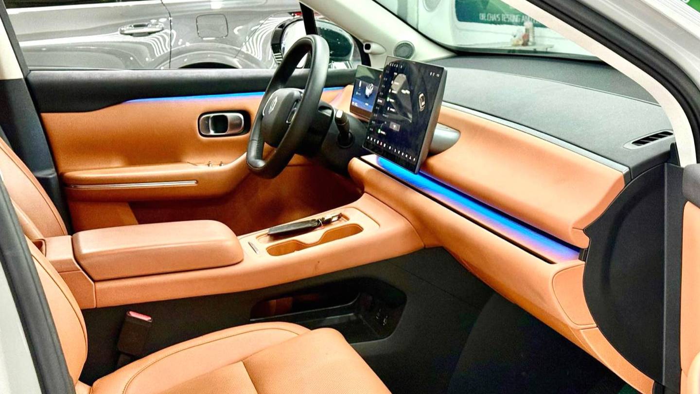 LEAP 2024 C10 530 Smart Edition