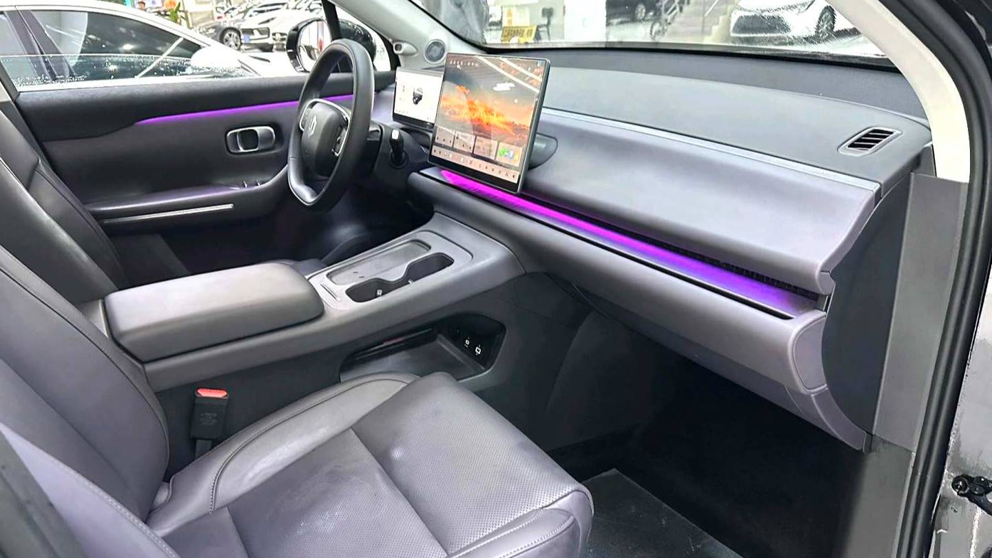 LEAP 2024 C16 Extended Range 200 Smart Edition