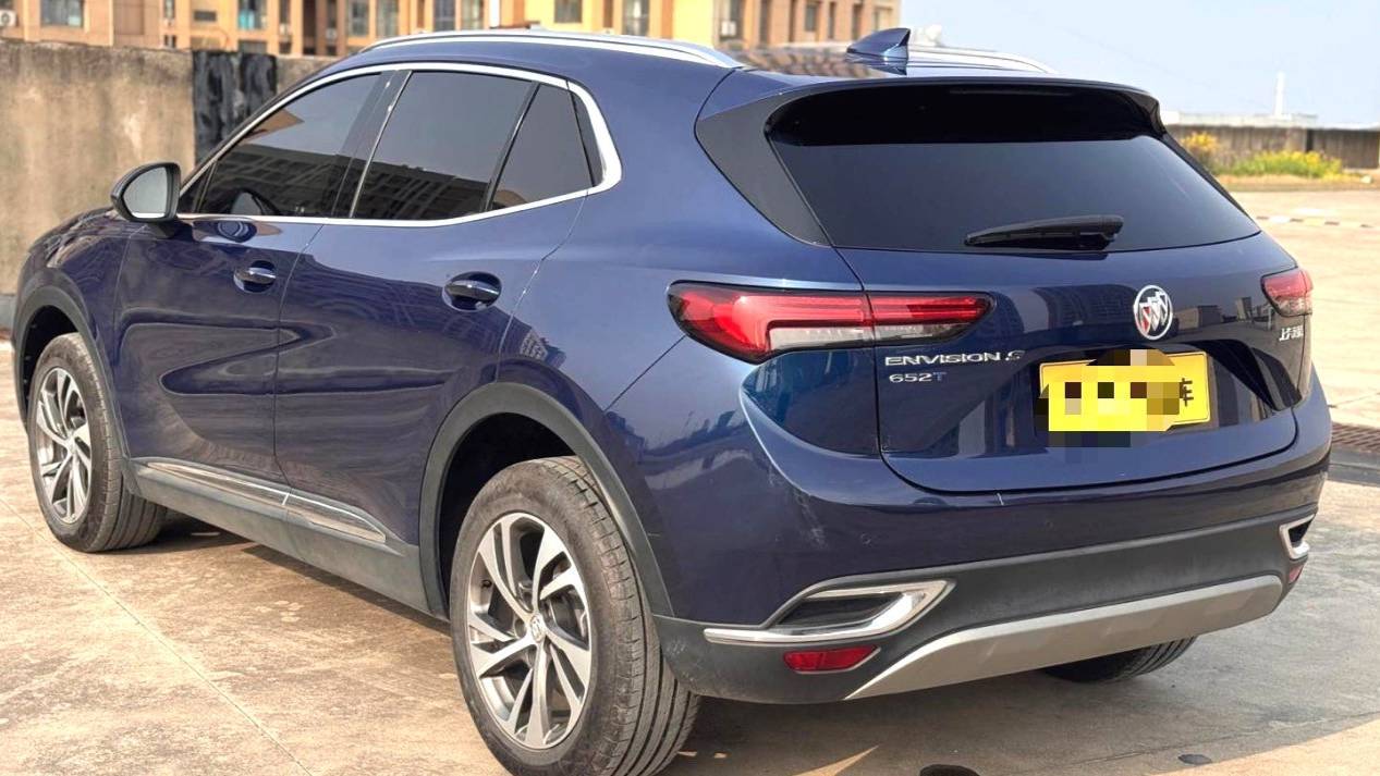 Buick 2023 ENVISION Encore S 652T two wheel drive luxury model